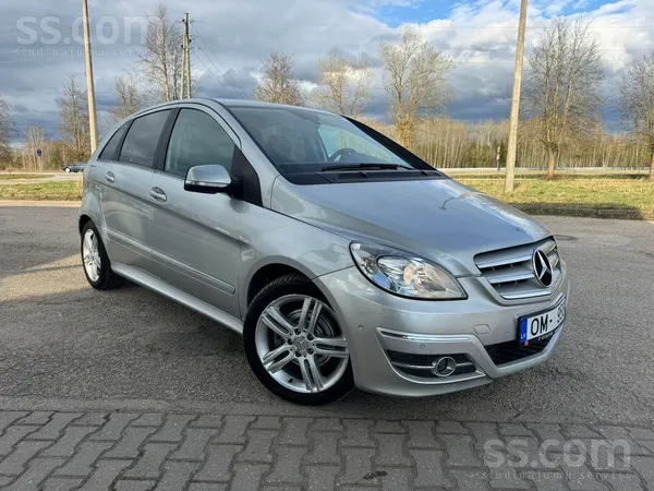 Mercedes B200