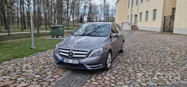 Mercedes B180