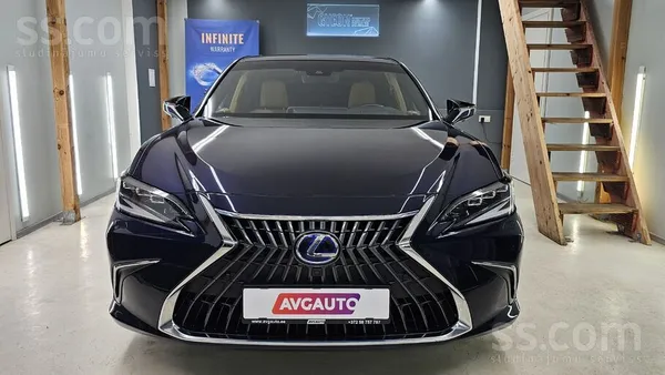 Lexus ES