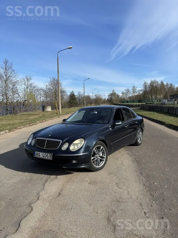 Mercedes E350