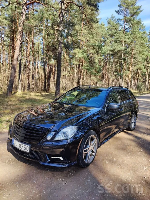 Mercedes E300 - 1