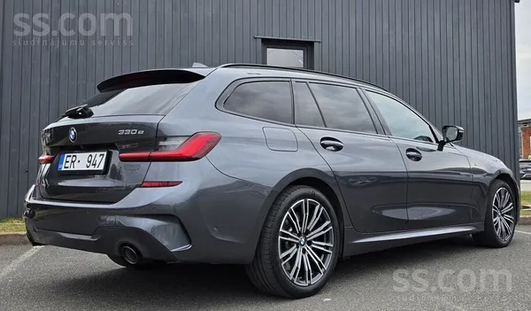 BMW 330