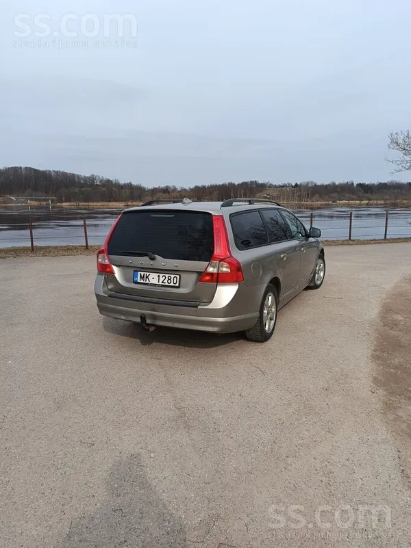 Volvo V70