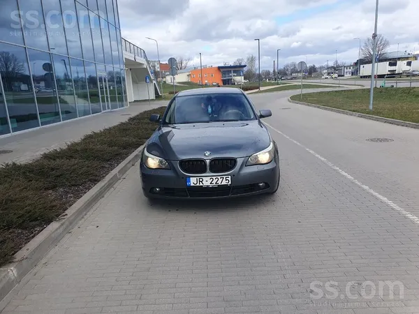 BMW 520