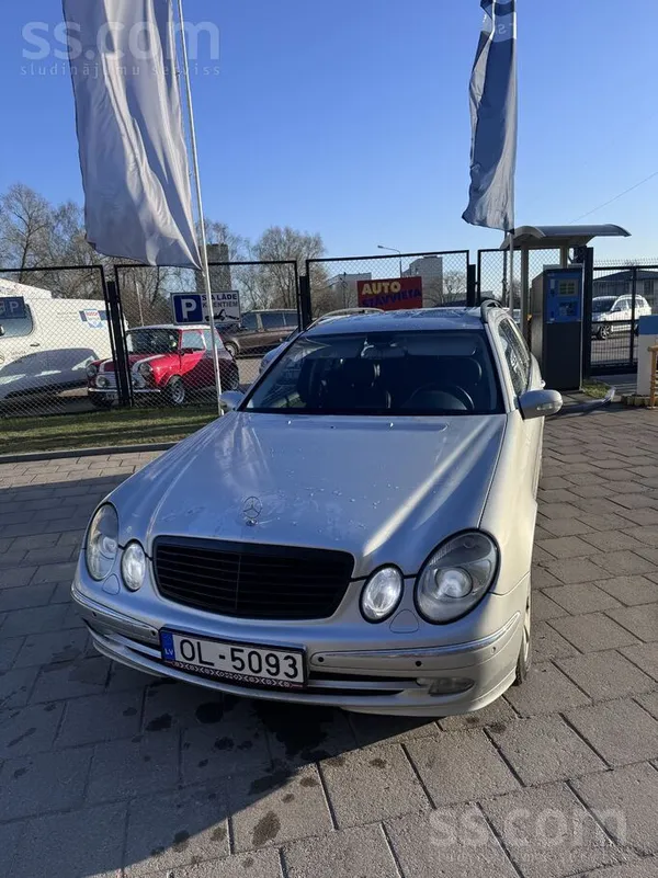 Mercedes E270