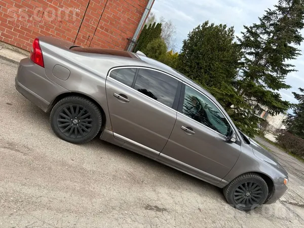 Volvo S80
