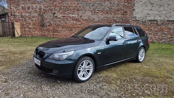 BMW 525