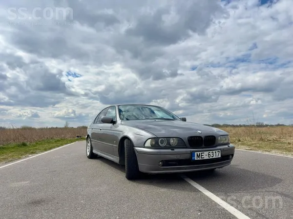 BMW 525