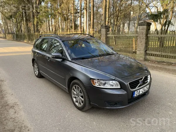 Volvo V50