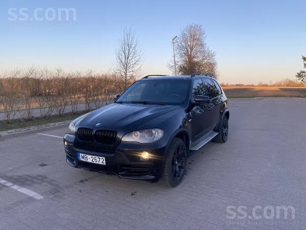 X5 3.0Sd 210kw. Labā stavoklī. Ar labu aprīkojumu. Ir 7 vietas. Divas atslēg