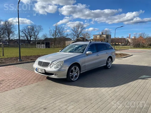 Mercedes E320