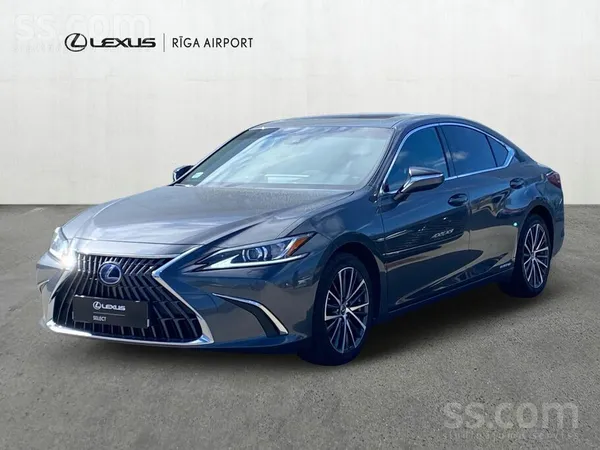 Lexus ES