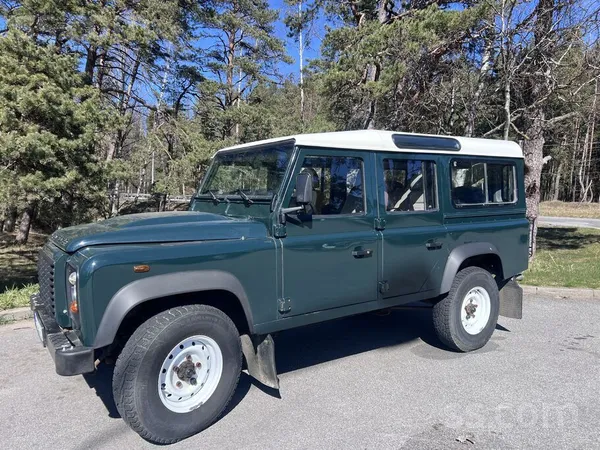 Land-Rover Defender