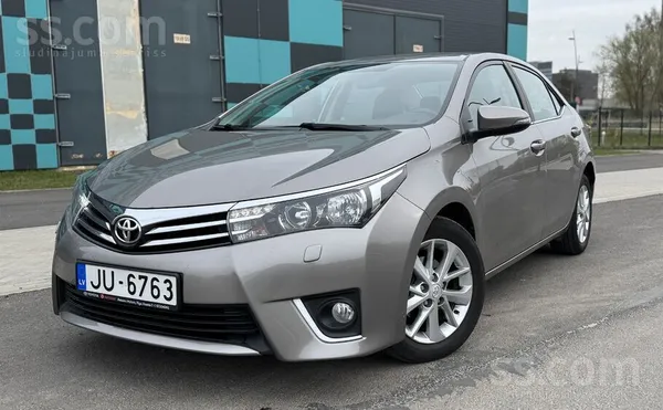 Toyota corolla 1.6 automāts 2014. gada beigu izlaiduma. Tikko izieta jauna T