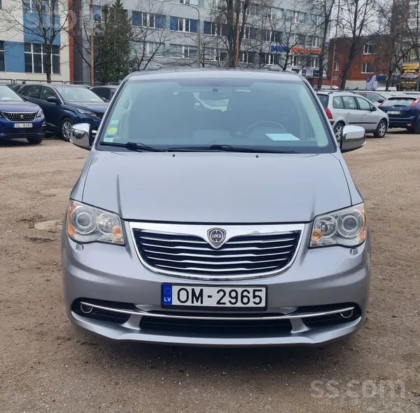 Lancia Voyager