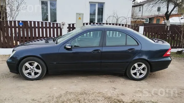 Mercedes C180