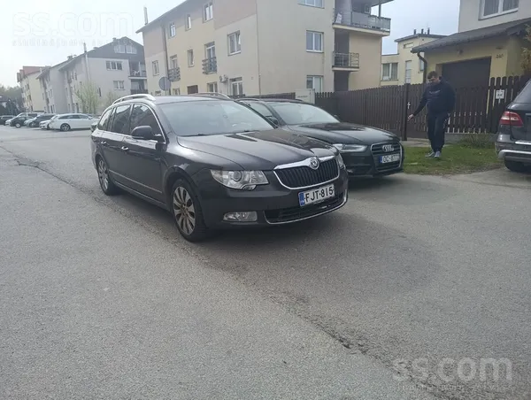 Ar defekriem