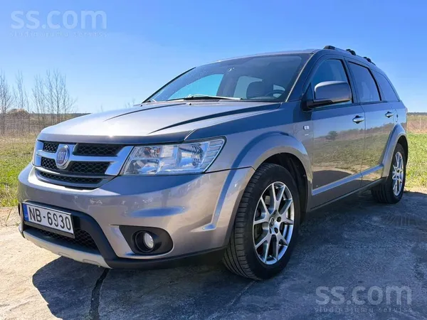 Fiat Freemont Awd, 2.0 D, 125 kW/170 Zs, automāts, 7 sēdvietas. 

Ādas sal