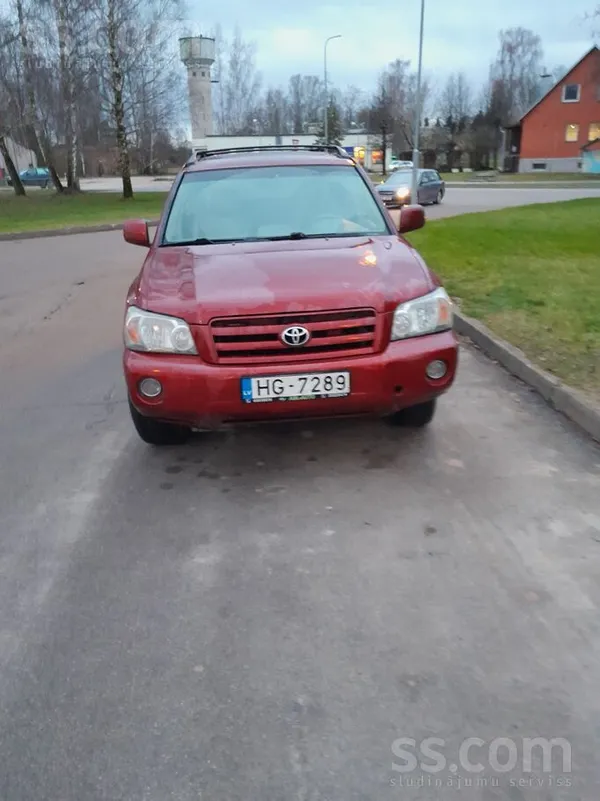 Toyota Pārdod labā tehniskā kārtībā esošu auto, labas rie