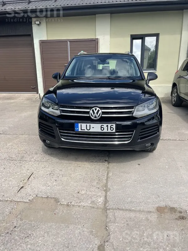 Volkswagen Pārdod WV Touareg ar pārbaudāmu nobraukumu