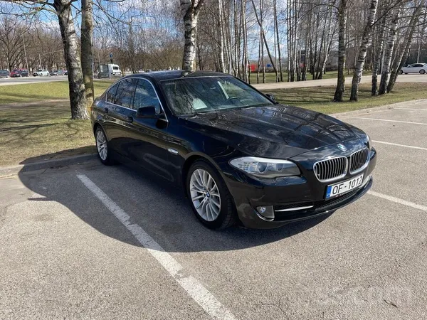 BMW 523