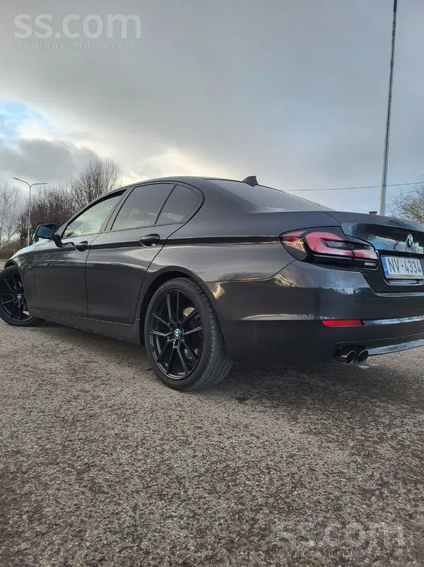 BMW 525