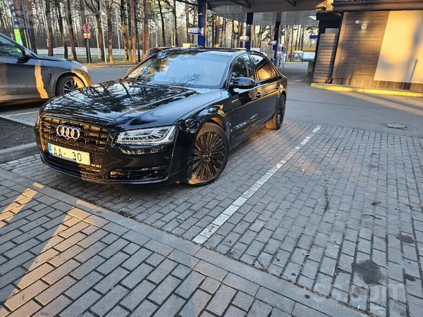 Audi Pārdod Audi A8 L ar praktiski pilnāko komplektācij