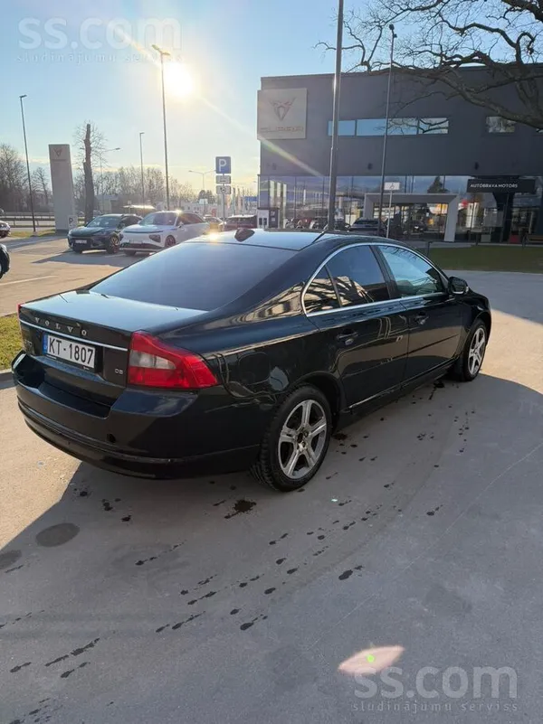 Volvo S80