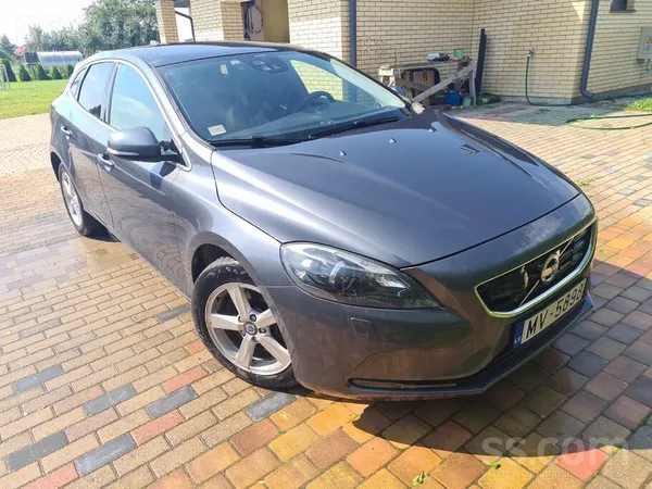 Volvo V40