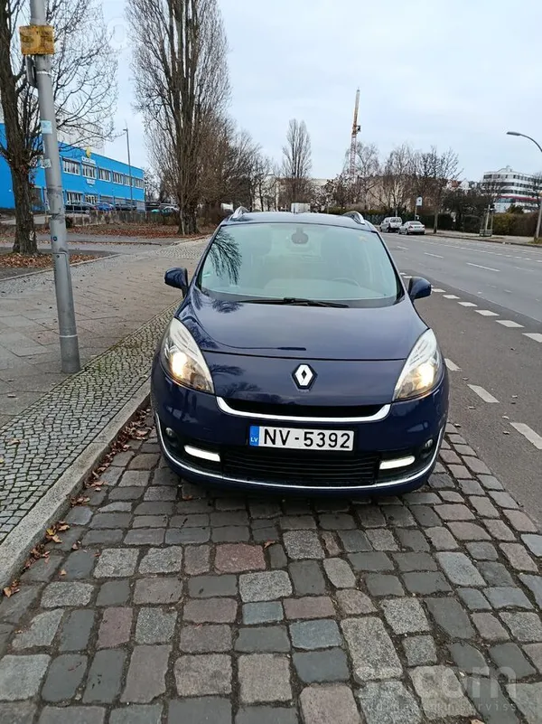 Auto ar karbas defektu .Info pa tel.