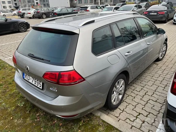 Volkswagen Pārdodu lielisku auto. Gaiši pelēka metālikas krās