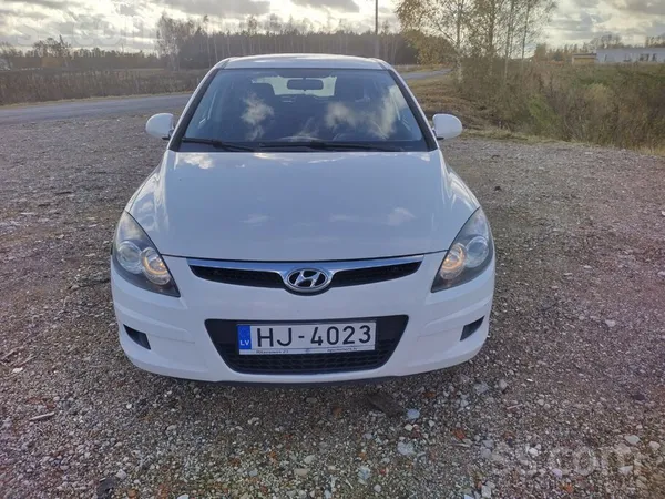 Hyundai Tiek pārdots Hyundai i30 ar 1.4 benzīna dzinēju un