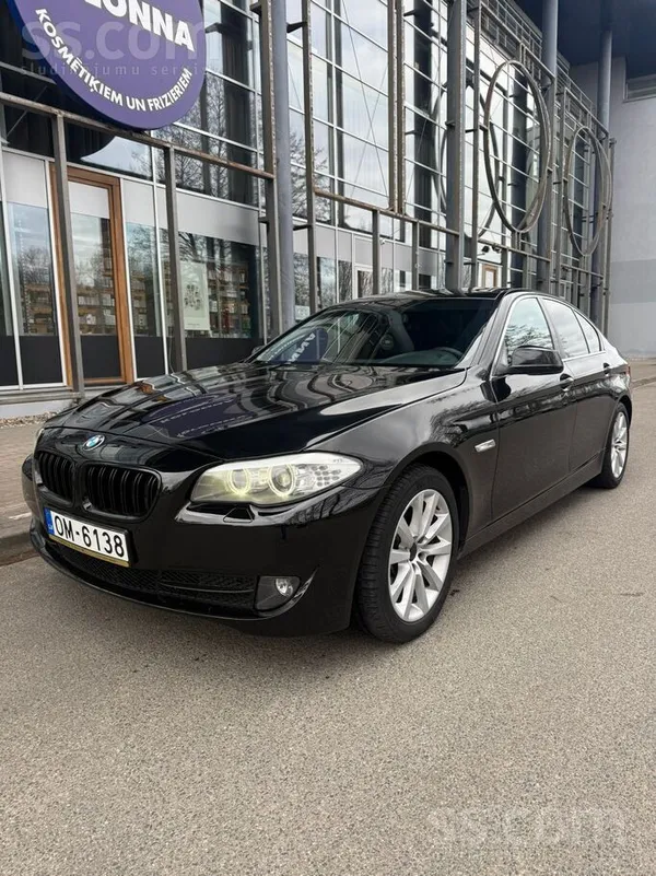 BMW 525