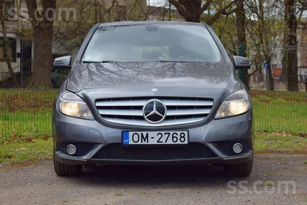 Mercedes B180