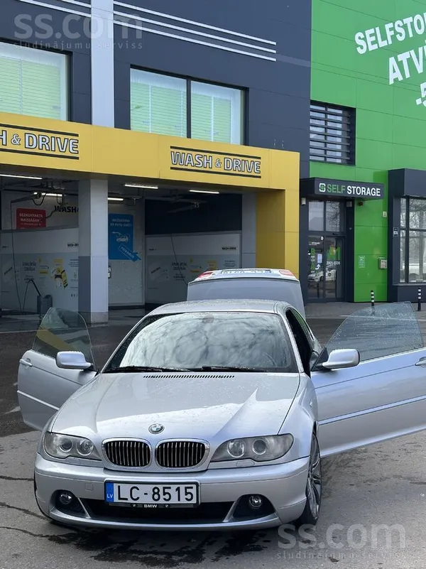 BMW 330