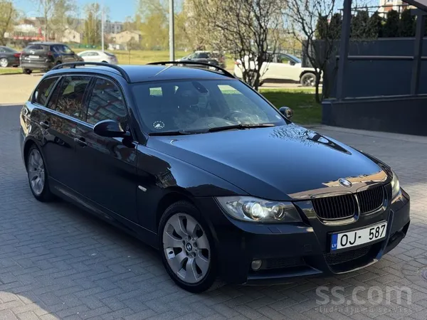 BMW 320
