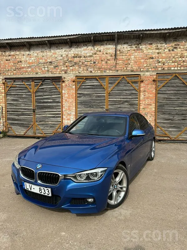 BMW 330