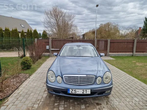 Mercedes E270