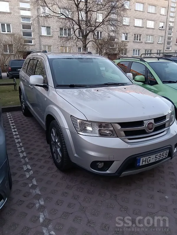 Fiat Tiek tirgots ģimenes auto. Nesen veikta auto apkop