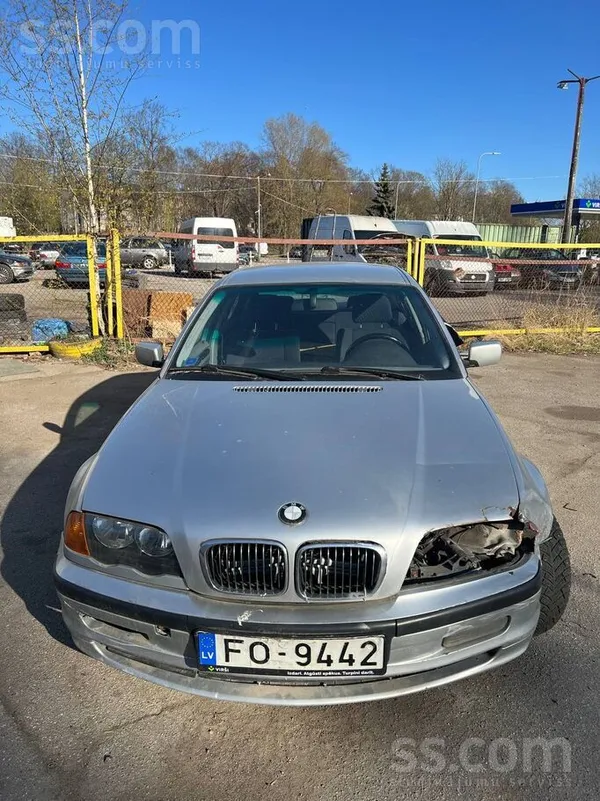 BMW 320