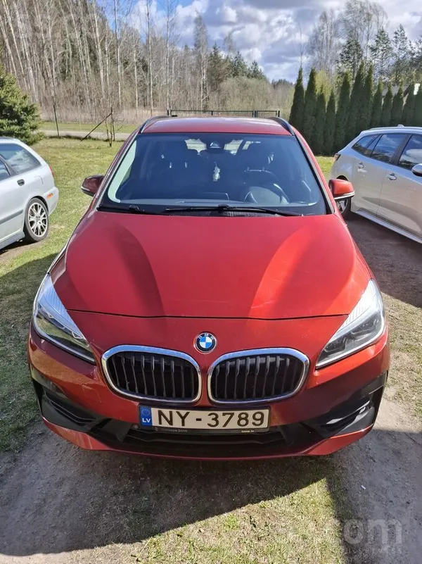 BMW 225