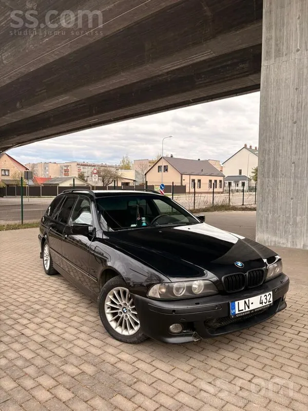 BMW 530