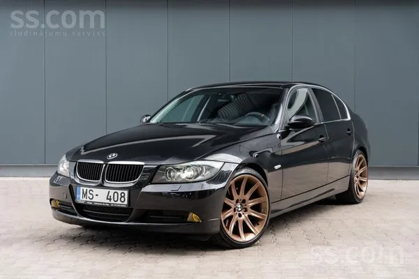 BMW 330