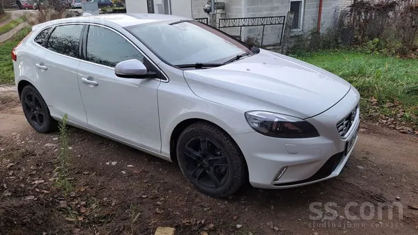 Volvo V40