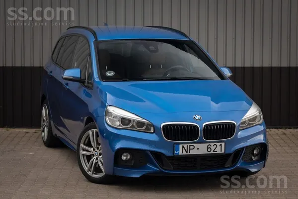 BMW 220