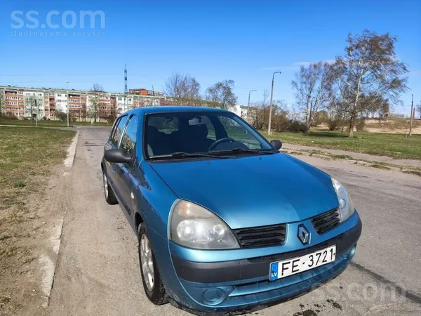 Renault Pārdodu Renault Clio 1.2b 2004. gada izlaiduma ar 