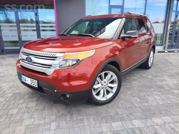 Ford Pardodu Ford Explorer ar labu komplektāciju. 