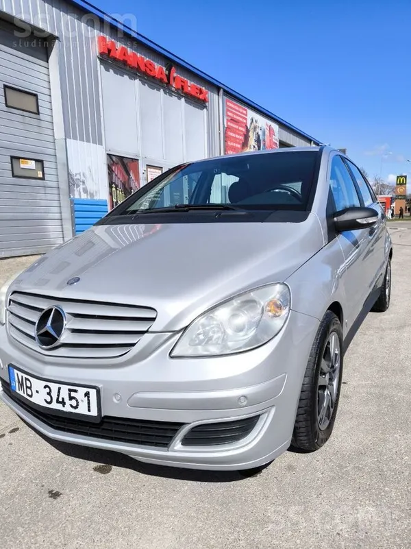 Mercedes B180