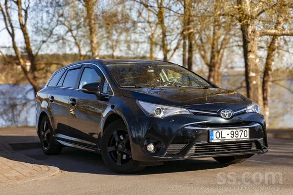 Toyota Avensis Touring Sports 1.8 automāts, Active Plus ar 145 000km nobrauk