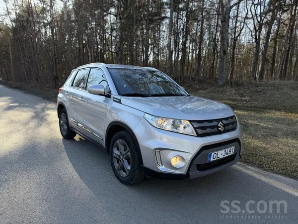 Suzuki Ērta un dinamiska automašīna. 